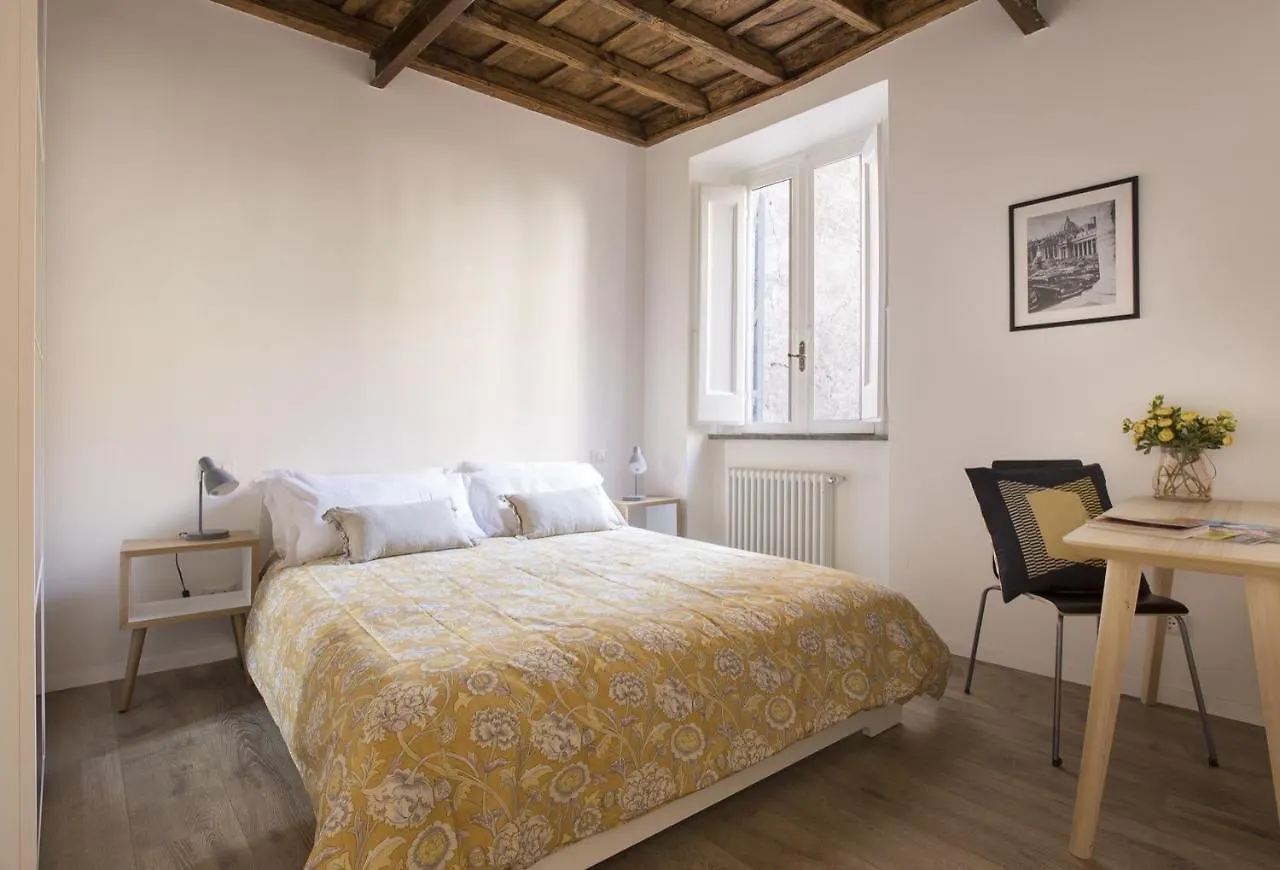 Cozy Apartment In Via Degli Spagnoli - Fromhometorome  Rome