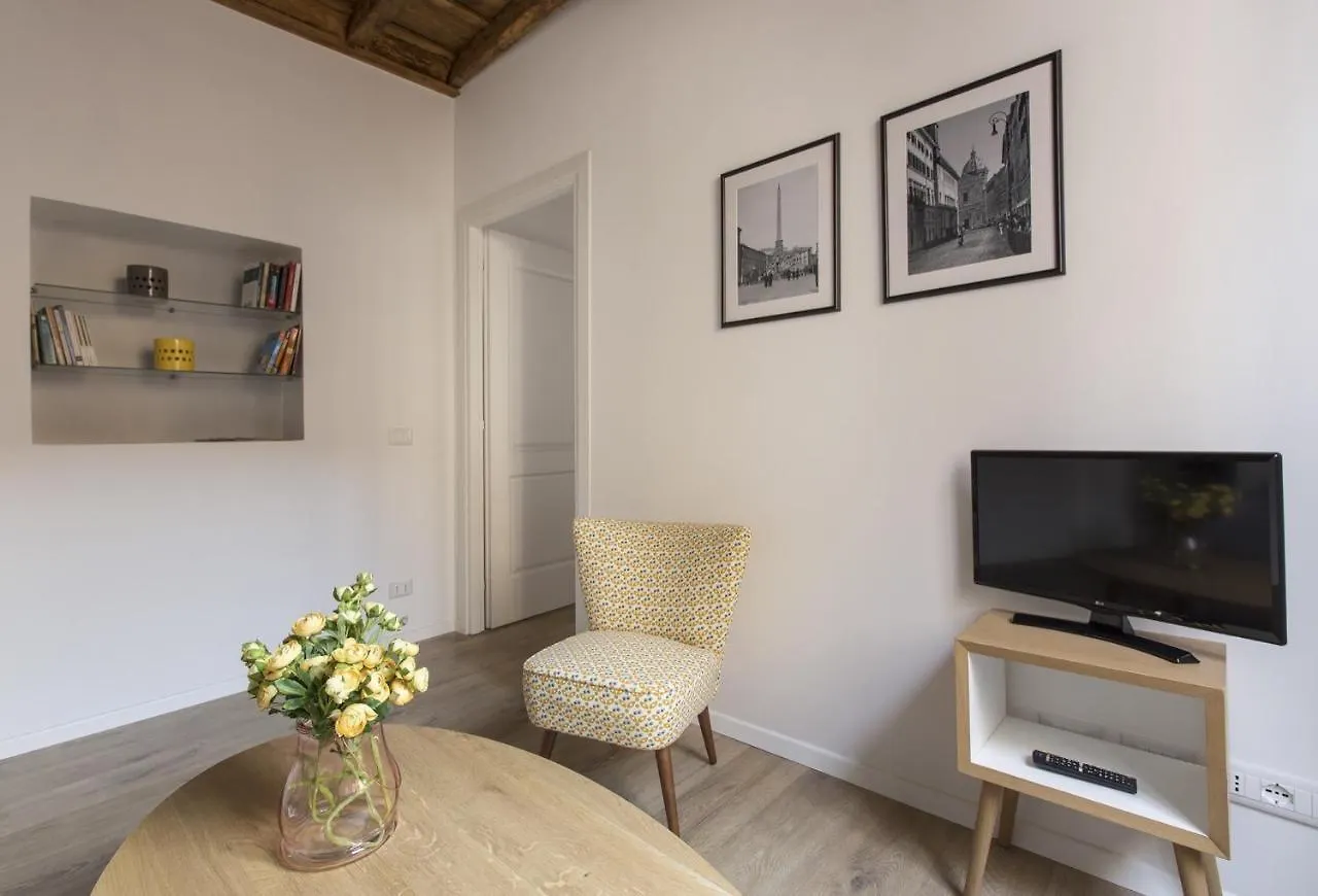 Cozy Apartment In Via Degli Spagnoli - FromhometoRzym Włochy
