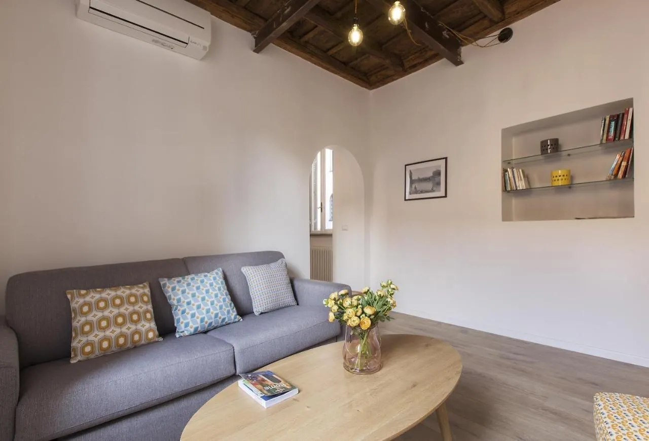 Cozy Apartment In Via Degli Spagnoli - FromhometoRzym Rzym